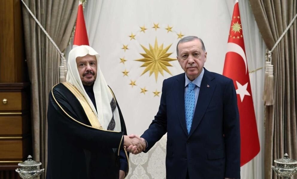 لقاء مغلق بين أردوغان ورئيس مجلس الشورى السعودي