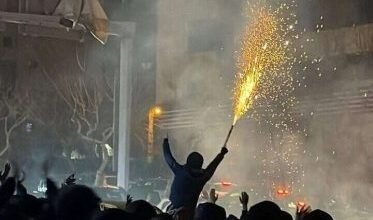 صورة توضيحية - الولايات المتحدة تحث مواطنيها على مغادرة إيران