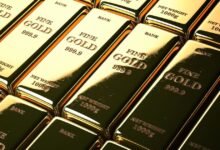 الذهب يثبت قرب القمة مع ترقب بيانات PCE وخطاب وارش