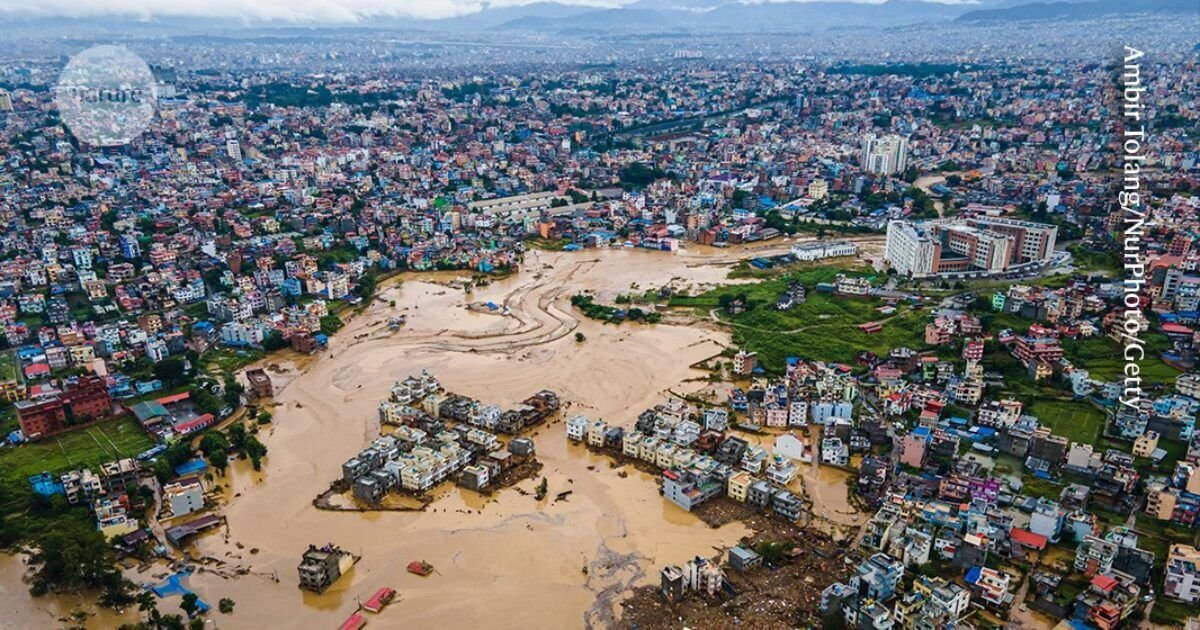 السلطات النيبالية تقول إن 669 قُتلوا و2,426 مفقودون جراء الفيضانات - صورة مميزة صورة مميزة: السلطات النيبالية تقول إن 669 قُتلوا و2,426 مفقودون جراء الفيضانات