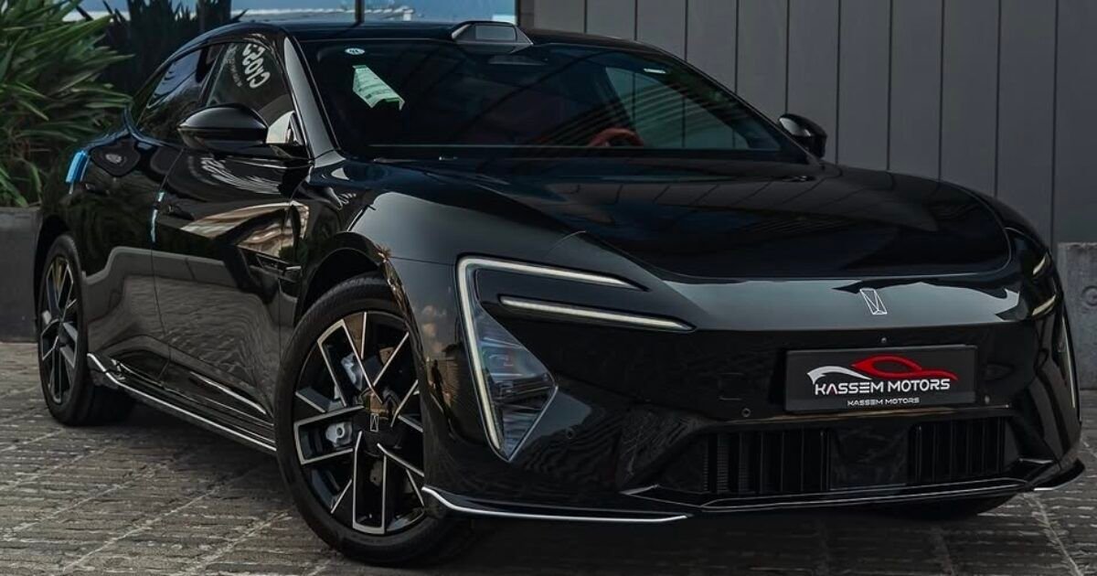 Kassem Motors ضبية: كاديلاك ورينج روفر ومرسيدس على إنستغرام