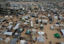 السفير الأميركي هاكابي: لا خطة لتهجير الفلسطينيين من غزة
