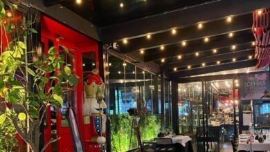 Smallville Hotel A Charming view and Distinctive Services