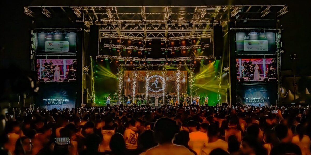 أسما لمنور تتألق في مهرجان موازين وتخطف الأنظار بحفل جماهيري ضخم في الرباط