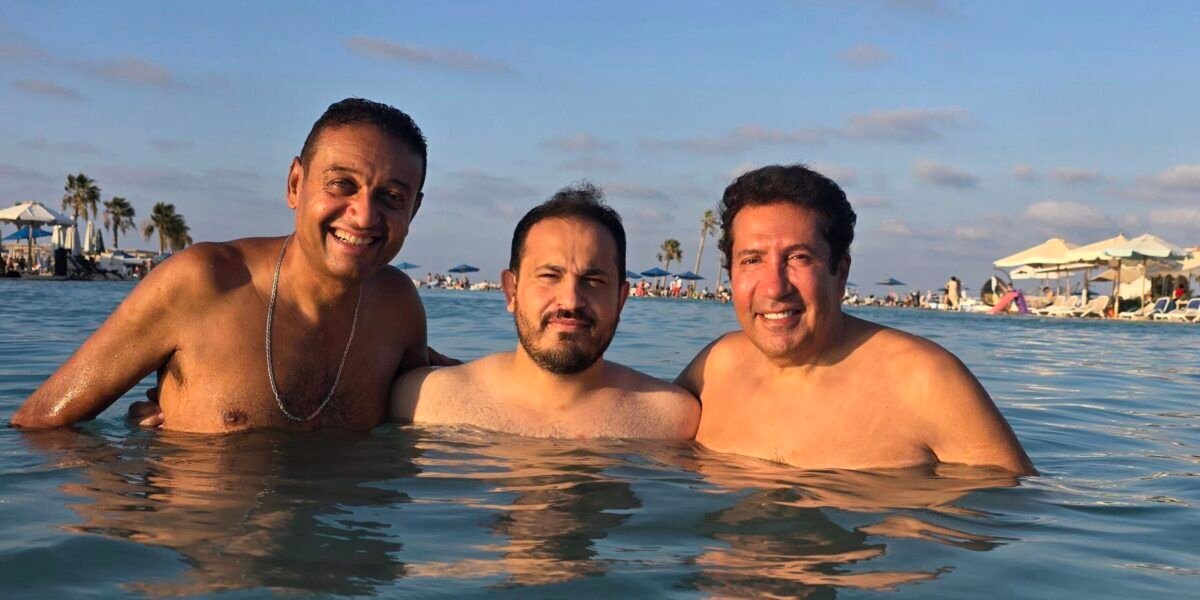 الساحل الشمالي يجمع بين المنتج اللبناني أحمد شحاده والدكتور أحمد أيوب والنجم المصري الكبير هاني رمزي في أجواء صيفية مميّزة