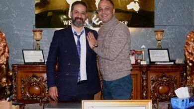 الفنان مصطفى درويش في زيارة لمقر شركةWe earn fanince