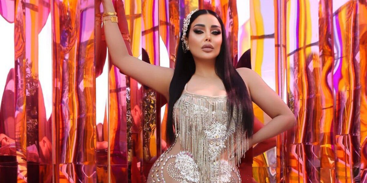 رولا يموت تخطف الأنظار بإطلالة جريئة في عيد ميلادها
