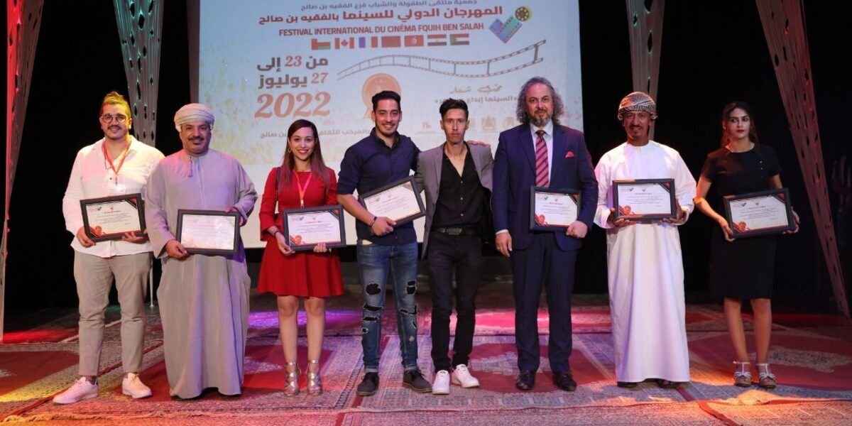 فاز المخرج والفنان يوسف علاري بجائزة أفضل ممثل عن فيلمه صلاة العشاء