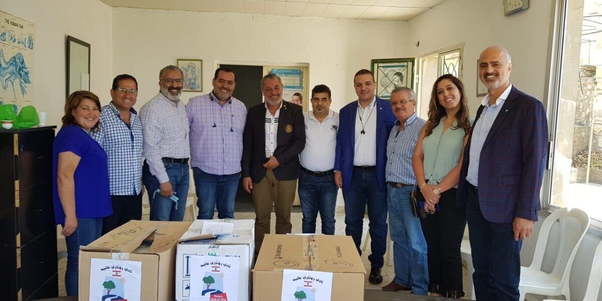 مبادرة من نادي روتاري عاليه توزيع ادوية ة للاطفال في سبعة مستوصفات في منطقة الجرد